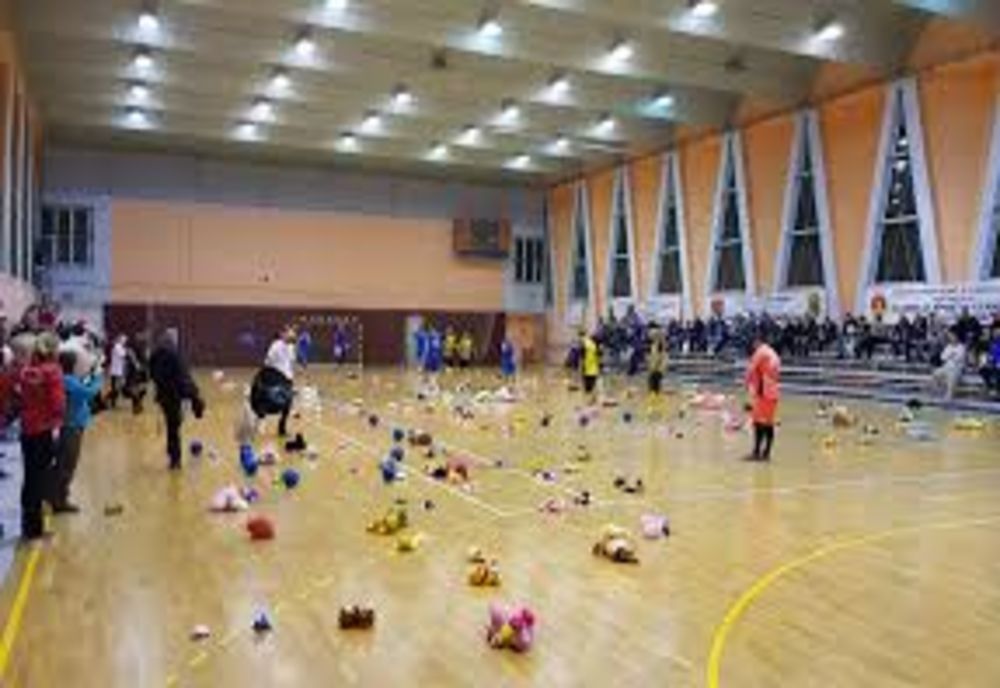 ”Fotbal cu ... Jucării pentru copii”, ediția a doua. Vezi programul