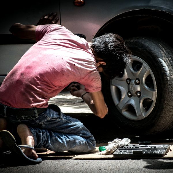 Angajator, cercetat penal pentru nerespectarea regimului de muncă al minorilor