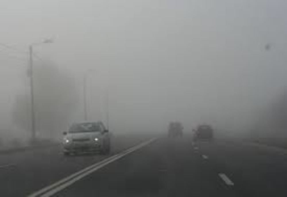 Ceață toată ziua în Moldova. Meteorologii au prelungit codul galben