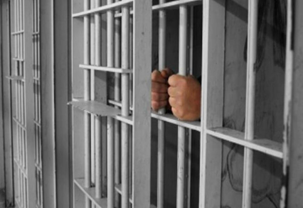Bărbat urmărit național, depistat de polițiștii nemțeni