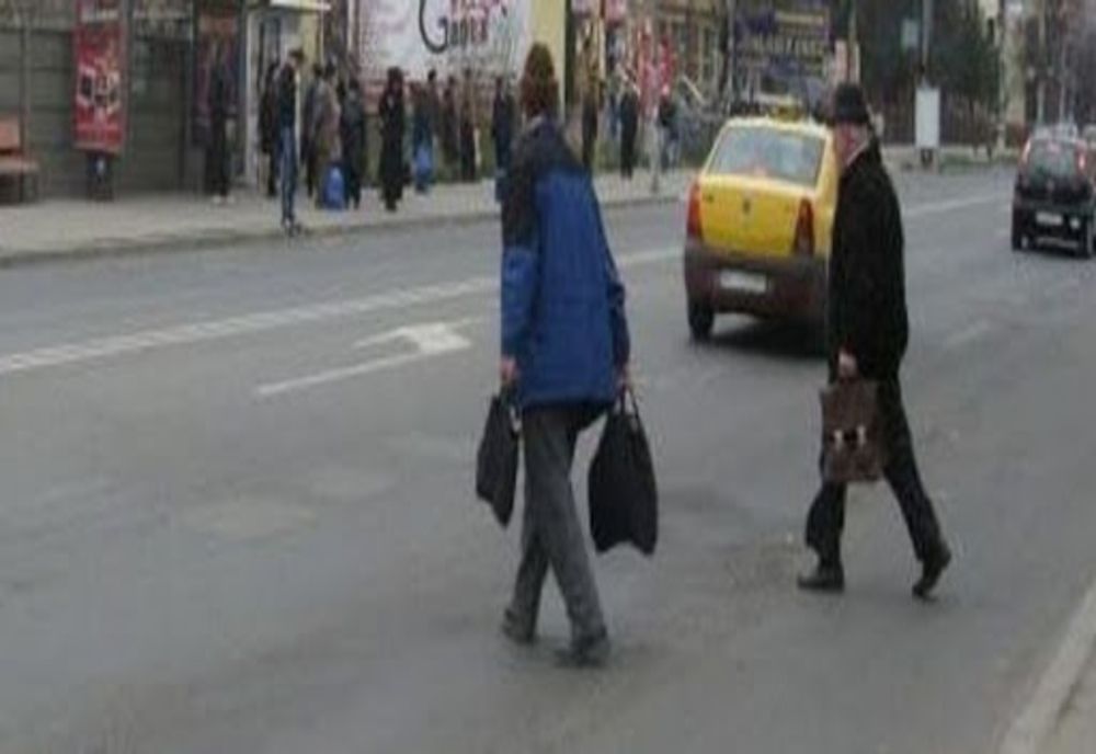 Pieton turmentat, accidentat când traversa prin loc nepermis