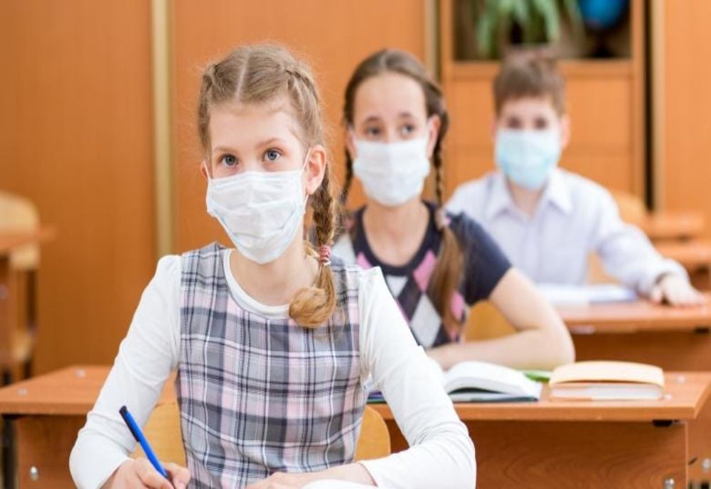 A început examenul de Evaluare Națională. Peste 4.300 de absolvenți din Neamț susțin, astăzi, proba scrisă la Limba și literatura română