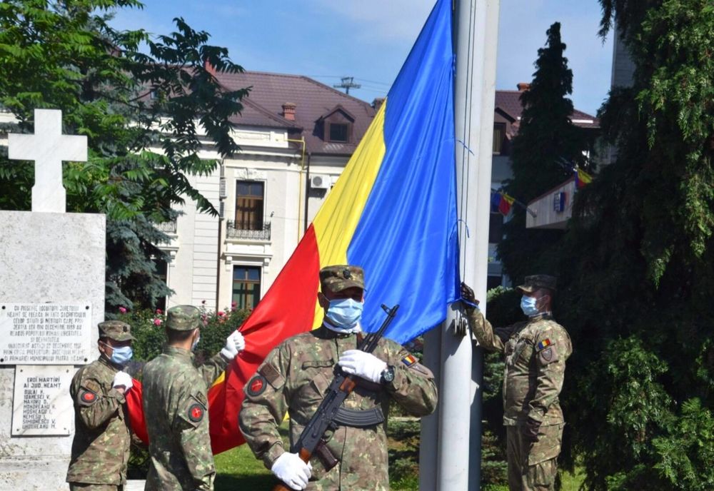  26 Iunie, Ziua Drapelului Național (FOTO)