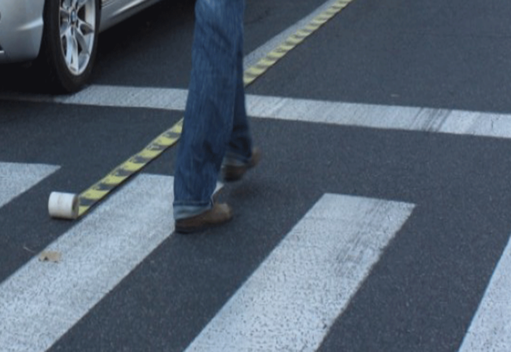 Accidentată pe trecerea pentru pietoni