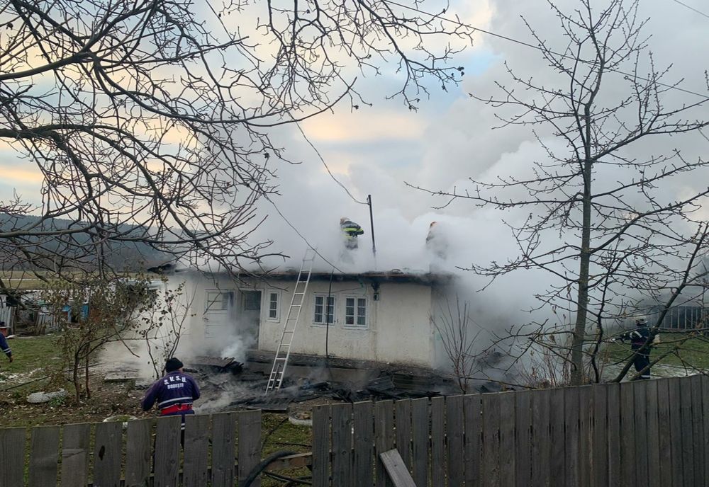 Barbatul care a dat foc la casă  a fost  reținut