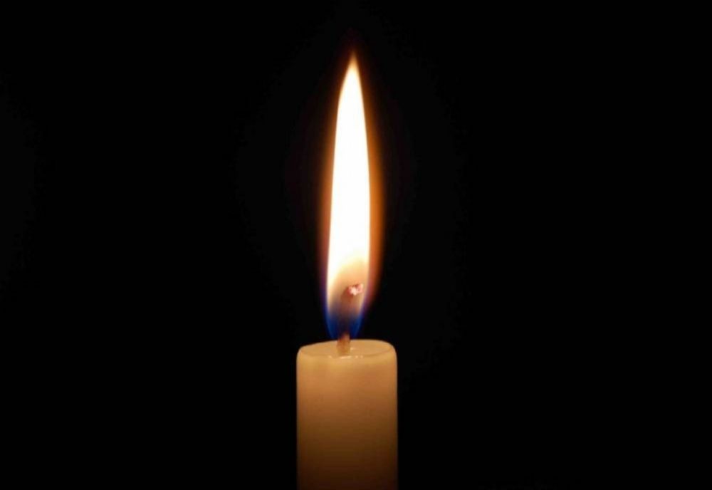 O femeie a murit carbonizată din cauza unei lumânări