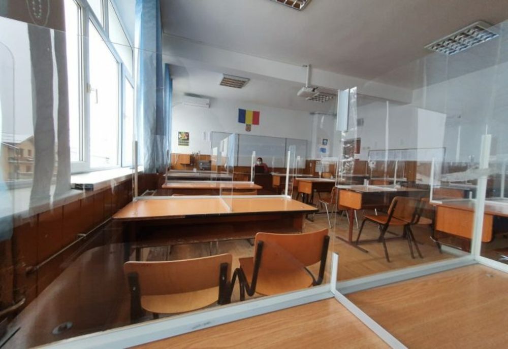 Un an de când s-au închis școlile din cauza pandemiei! Aproape un milion de copii din mediul rural se află în fața unui moment critic