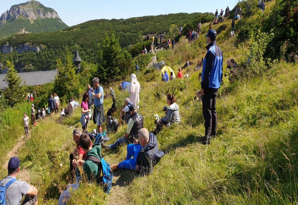 Recomandări de la jandarmii montani  pentru a petrece în siguranță Ziua Muntelui Ceahlău