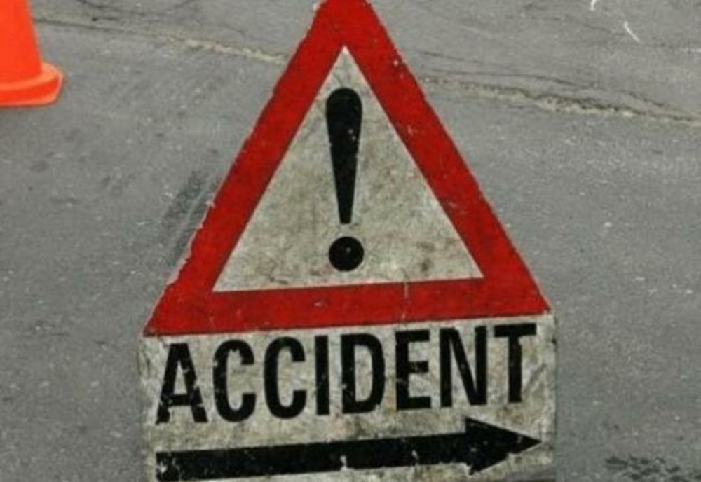 O femeie a ajuns la spital în urma unui accident rutier 