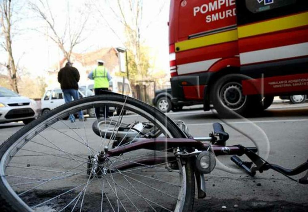 Un biciclist beat a ajuns la spital! 