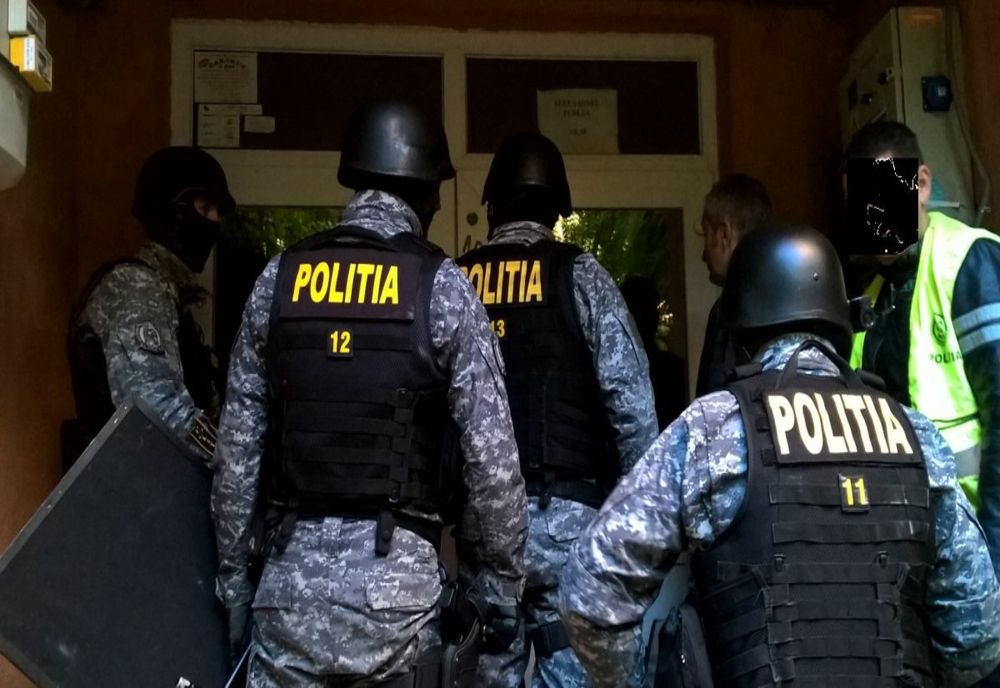 Percheziții la hoți din Neamț și Iași
