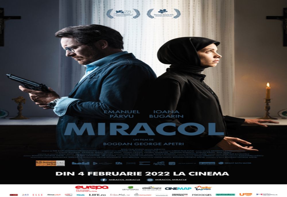 Regizorul Bogdan George Apetri și actorii Ioana Bugarin și Emanuel Pârvu, la premiera filmului „Miracol” de la Piatra-Neamț