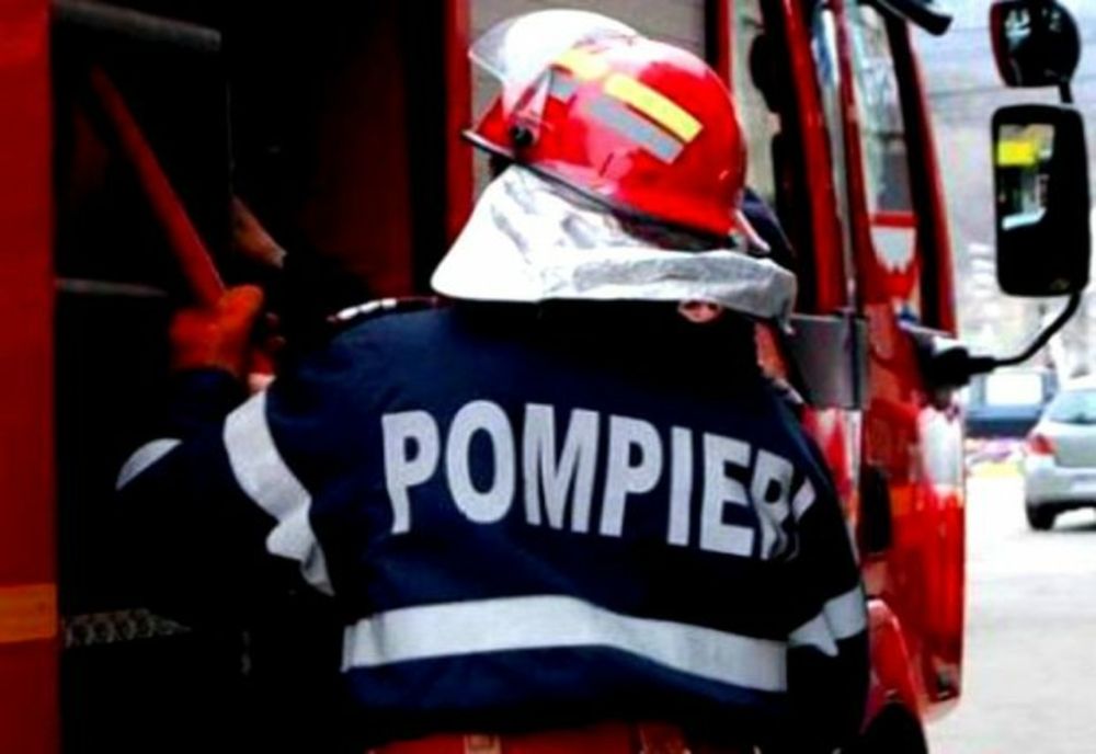 Un bărbat a tăiat din greșeală o ţeavă de gaz metan într-un apartament al unui bloc din Piatra Neamţ