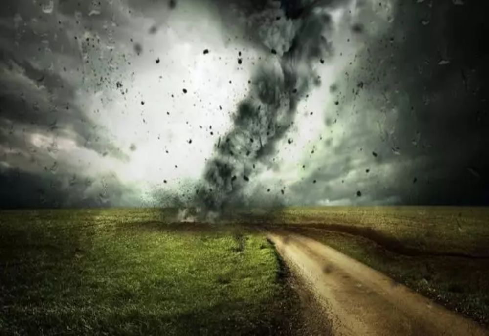 Prognoza meteo 7 iulie. Temperaturile scad drastic. Cod portocaliu de vreme instabilă - furtuni cu grindină și vijelii