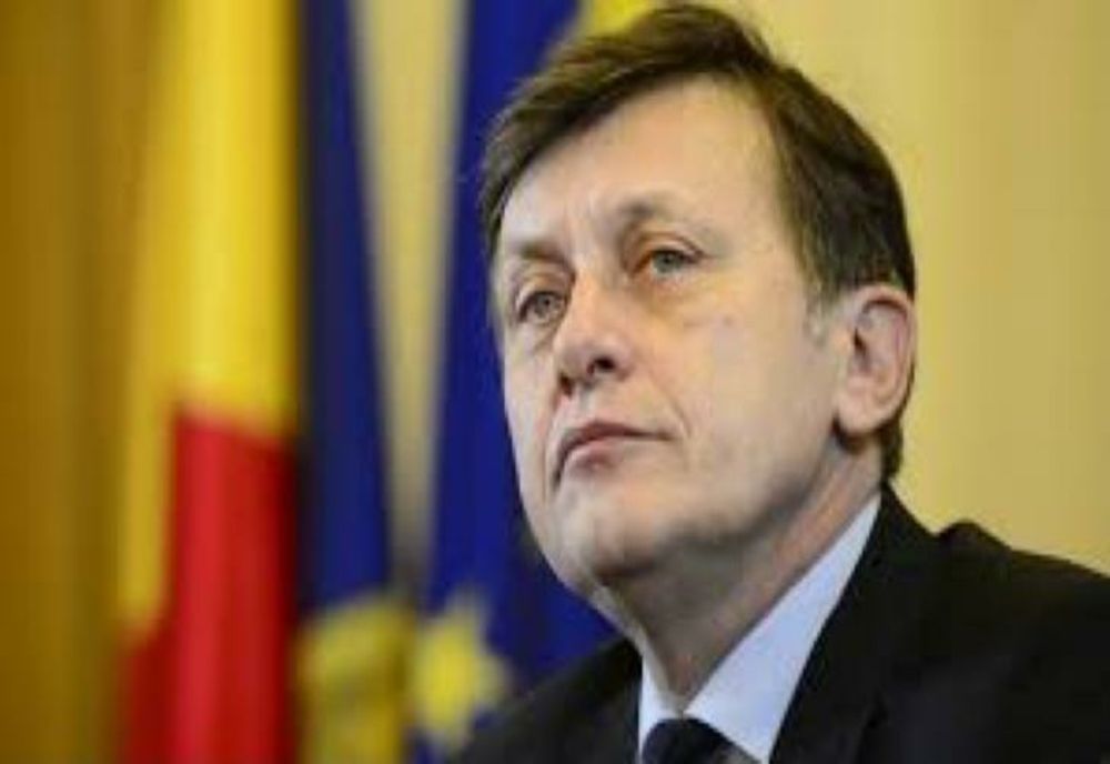 CONTROVERSAT. Crin Antonescu rupe tăcerea. Fostul lider liberal a analizat ieșirea publică a directorului SRI