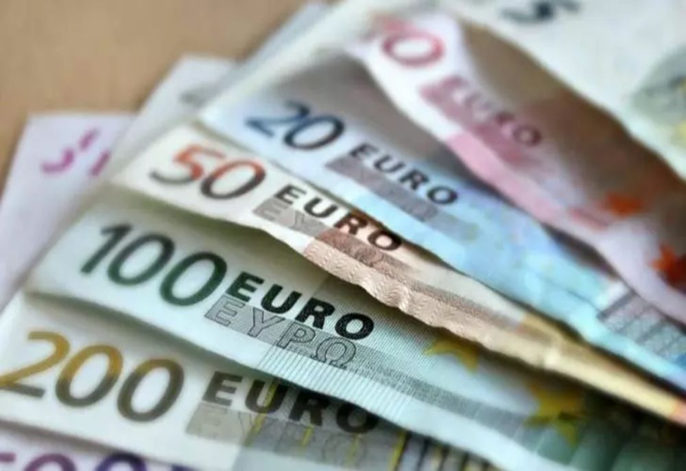 Uniunea Europeană a decis limitarea plăților în numerar