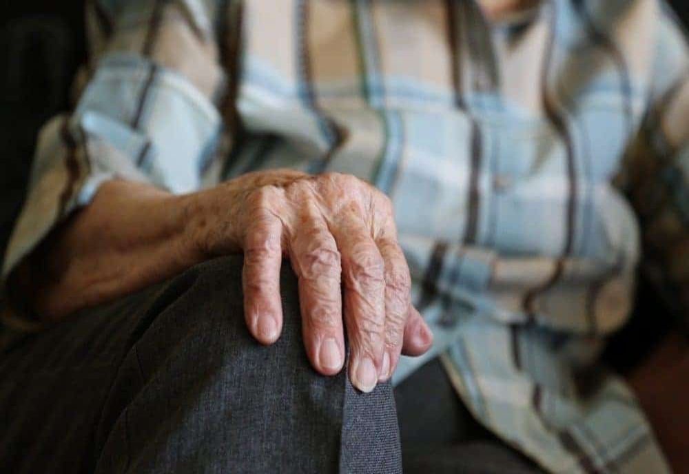 VESTE BUNĂ: 2,7 MILIOANE DE PENSIONARI PRIMESC 400 DE LEI SUPLIMENTAR ÎNAINTE DE SĂRBĂTORI