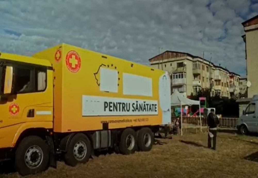 Spitalul mobil a ajuns în comuna Vața de Jos - Sute de hunedoreni au beneficiat de servicii medicale gratuite