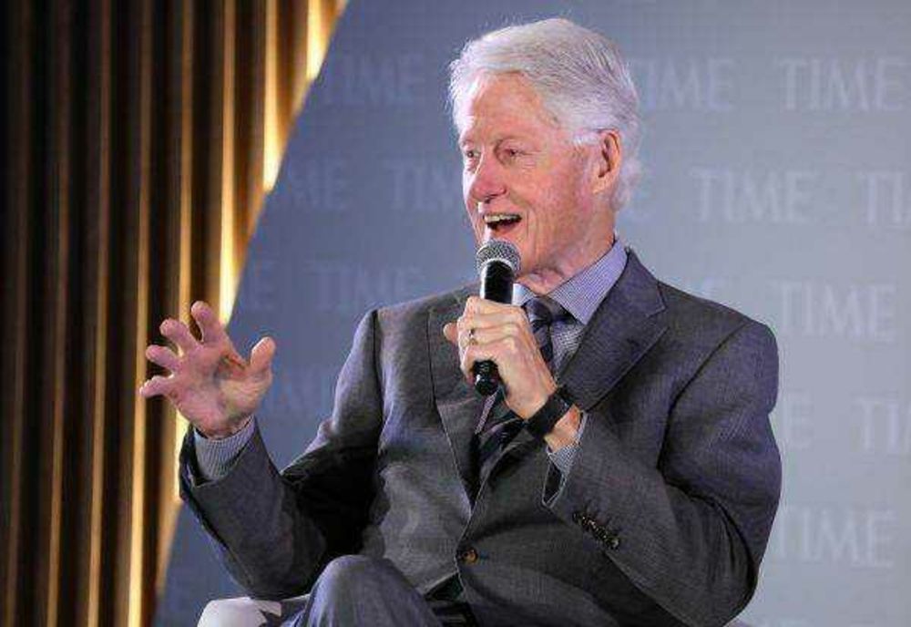  Bill și Hillary Clinton cedează și acceptă să depună mărturie în Congresul american