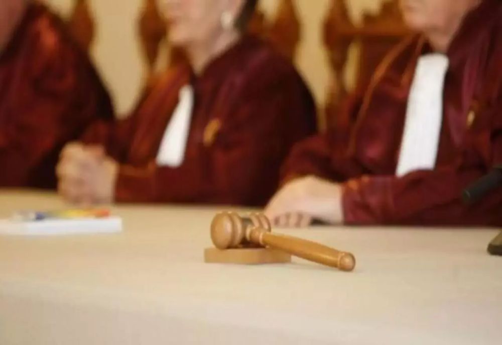 Curtea Constituţională reia dezbaterile asupra proiectului de lege privind reforma pensiilor magistraţilor