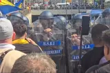 Ciocniri cu forțele de ordine, la mitingul de protest din Piața Victoriei. Instigatorii s-au strecurat în rândul fermierilor – LIVE TEXT