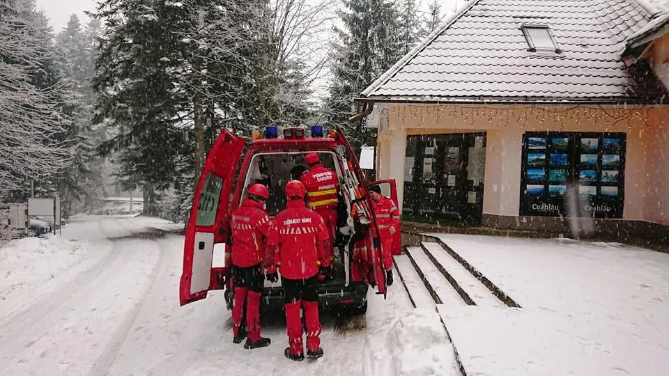 Femeie însărcinată, salvată de pe Ceahlău