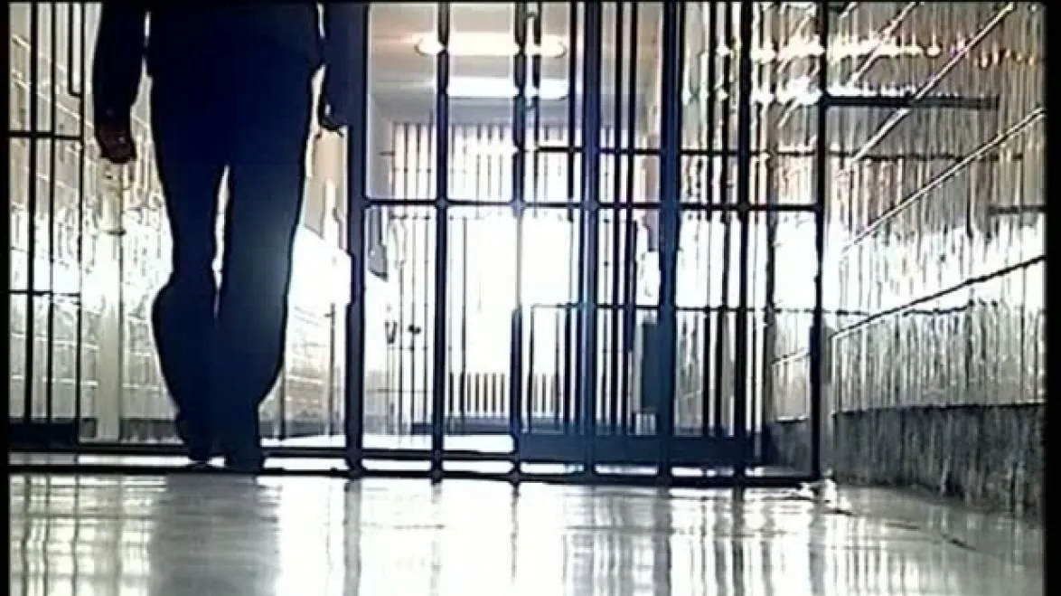 incarcerați