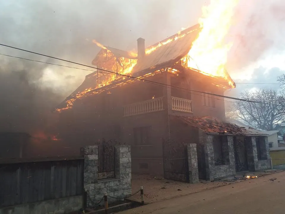 incendiu bodesti (7)