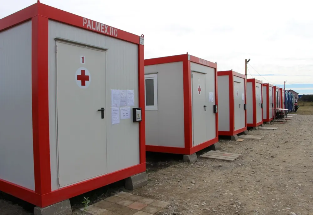 Patru construcții modulare din rezervele statului au ajuns la Neamț pentru triajul epidemiologic