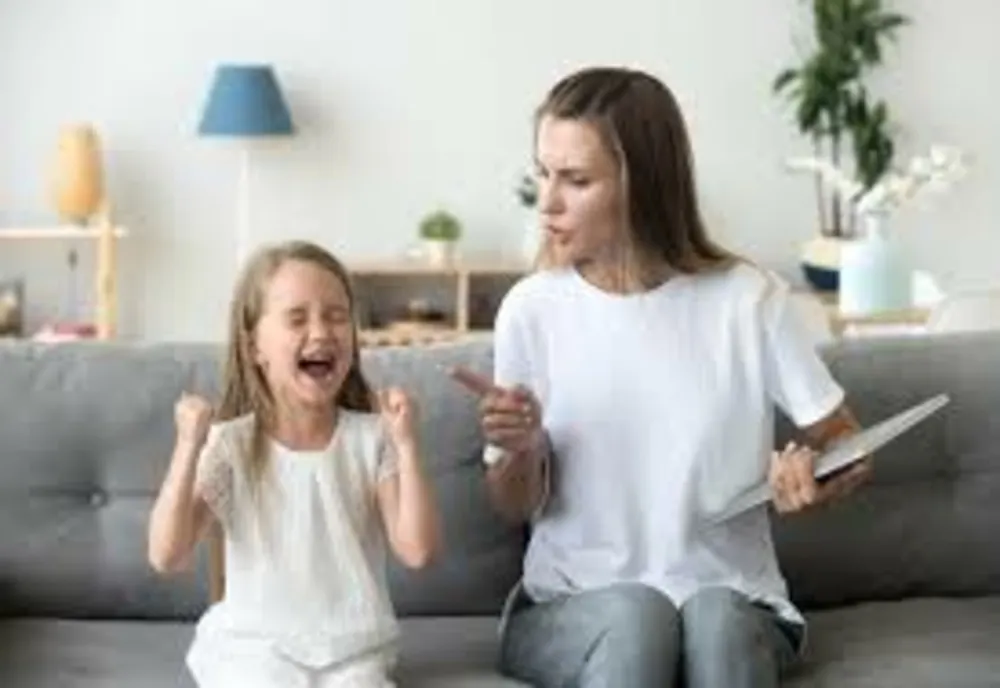 Adolescentă fugită de acasă după o ceartă cu mama!