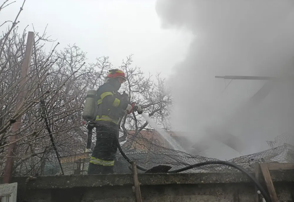 Incendiu la o magazie din Piatra-Neamț