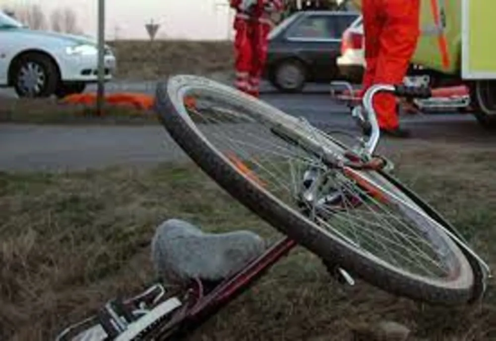Biciclist rănit după un impact cu o căruţă. Căruţaşul era beat