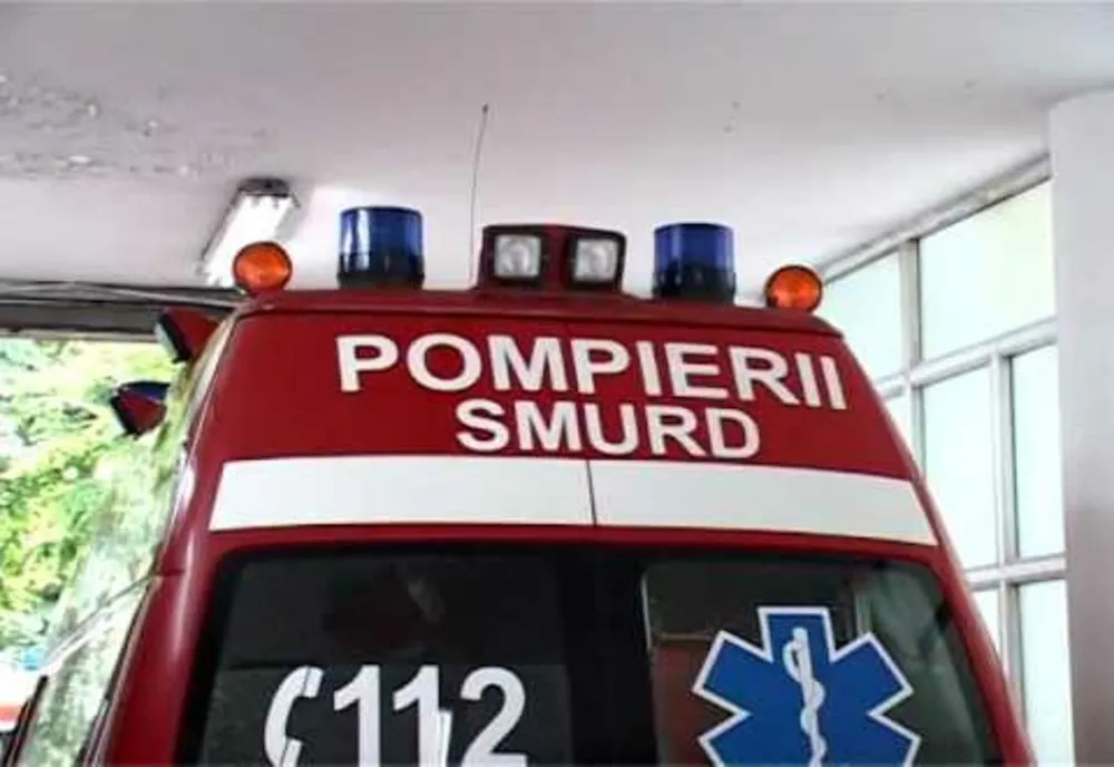 O femeie de 44 de ani a murit după ce a fost prinsă într-un utilaj de sortare a deșeurilor