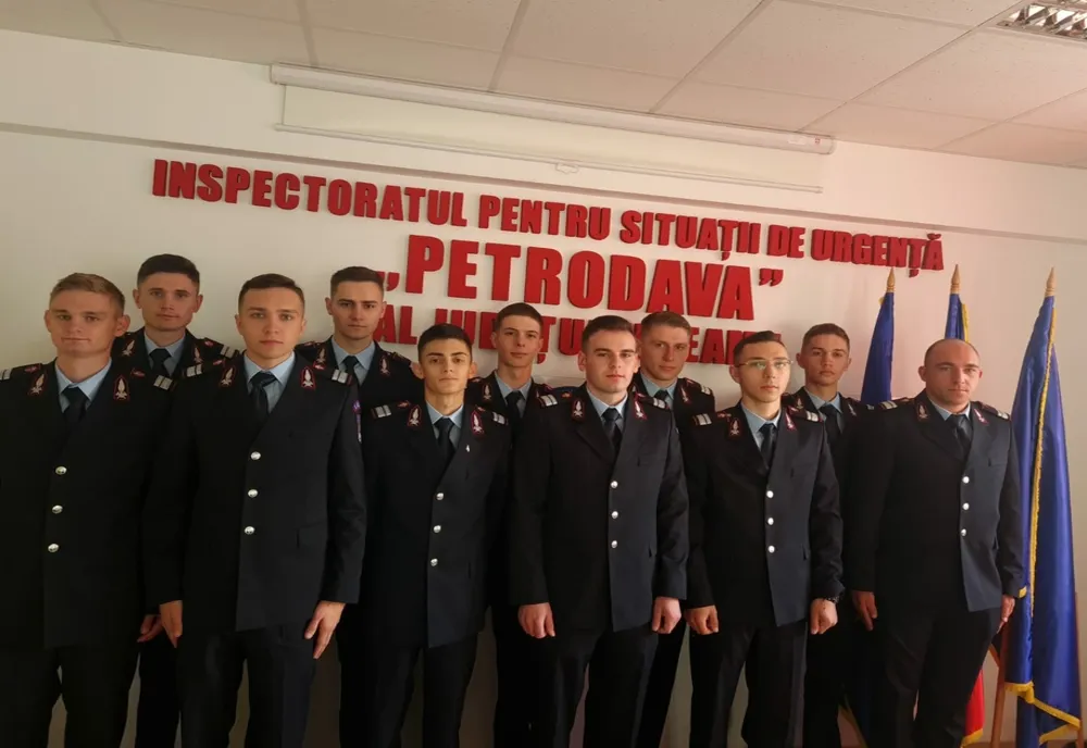 11 pompieri tineri s-au alăturat echipei ISU Neamț