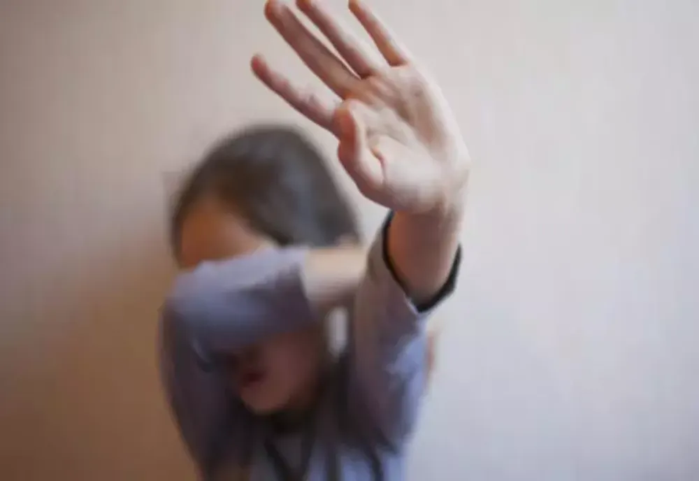 Halucinant! O româncă și-a vândut fetița de 12 ani pentru 90.000 de euro