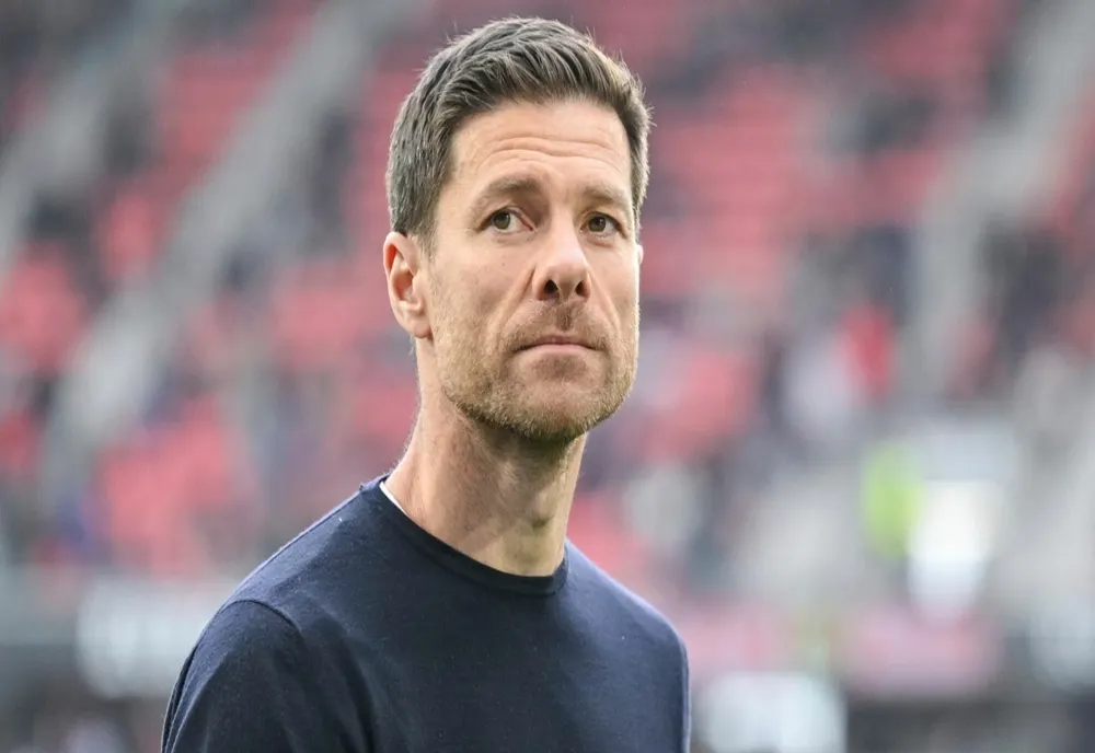 Cutremur pe Santiago Bernabeu: Real Madrid se desparte de Xabi Alonso după eșecul cu Barcelona
