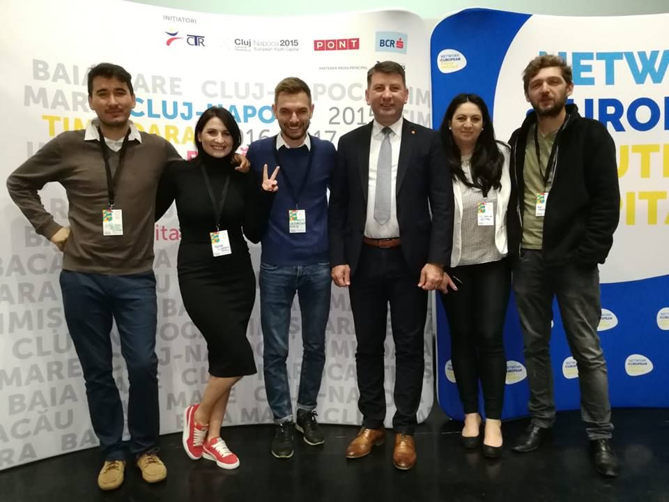 Romanul doreste conexiune intre tineri si decizii