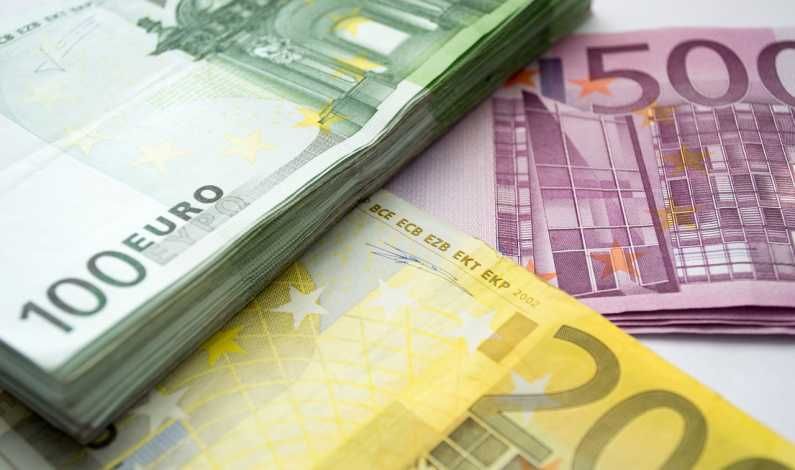 firmele sunt asteptate pentru ajutoarele de stat