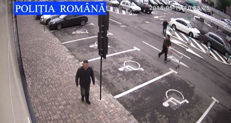 cautat politisti
