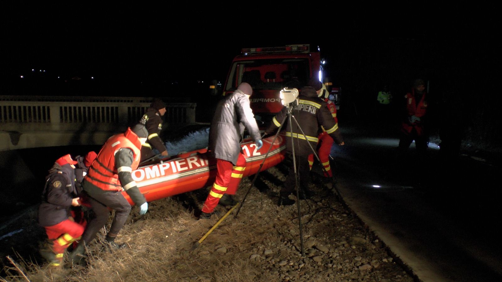 cadavru fata aruncat rau bistrita