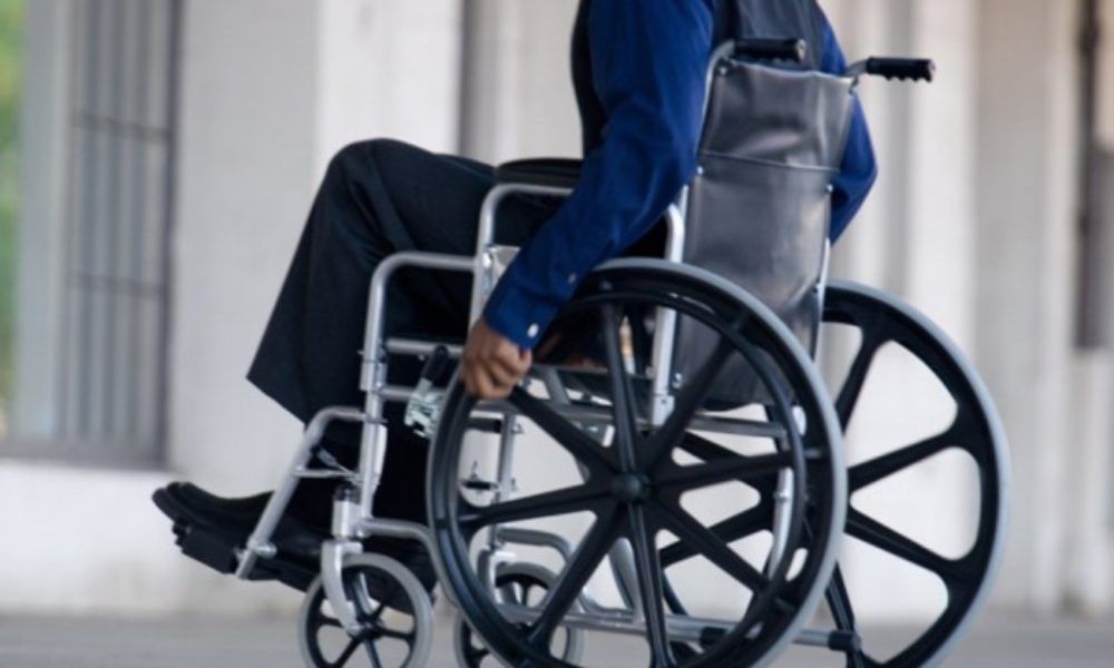 plata persoanelor cu dizabilitati