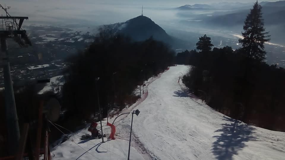 partia de schi cozla ramane incisa