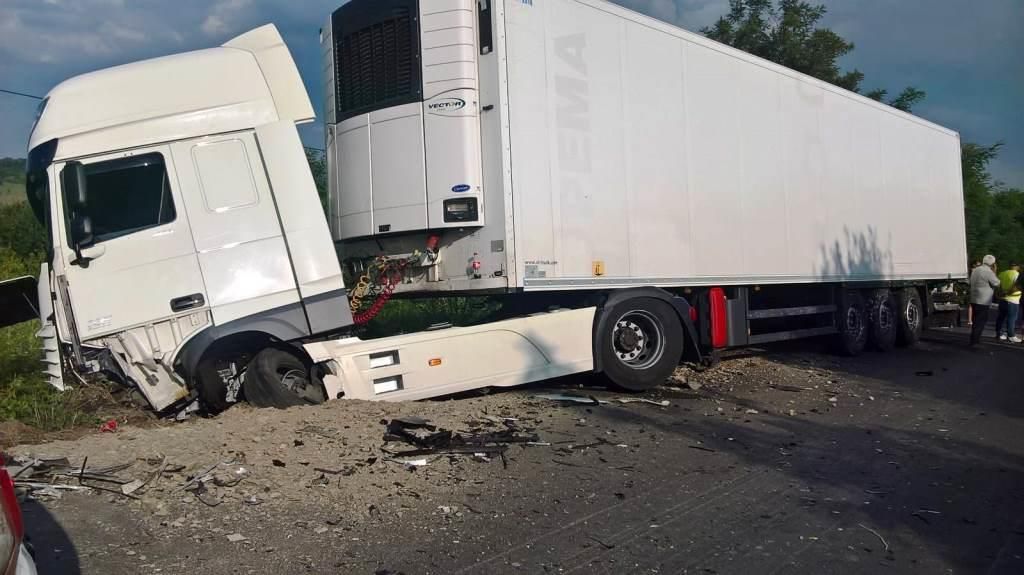 accident-tir-neamt