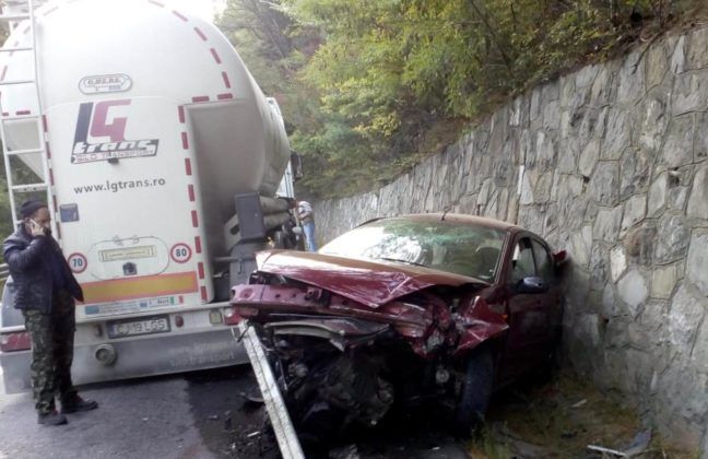 accident-Bistricioara-1-648x420