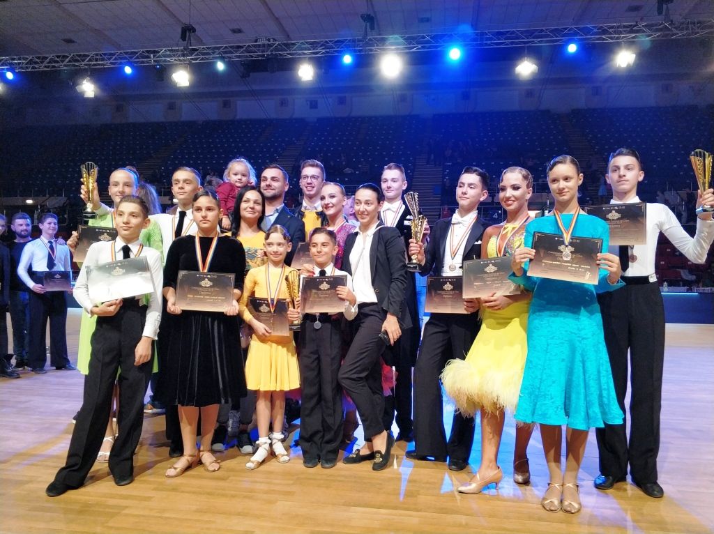 „Fabrica-de-campioni”-Ray’s-Dance-a-cucerit-România