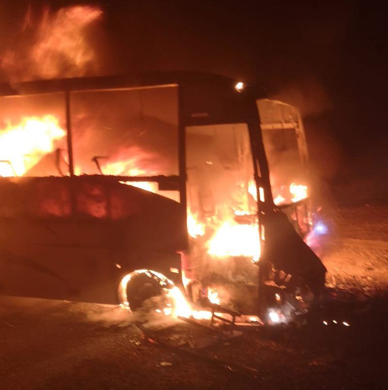 autobuz in flacari