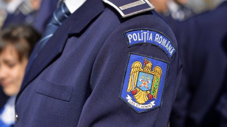 polițistă
