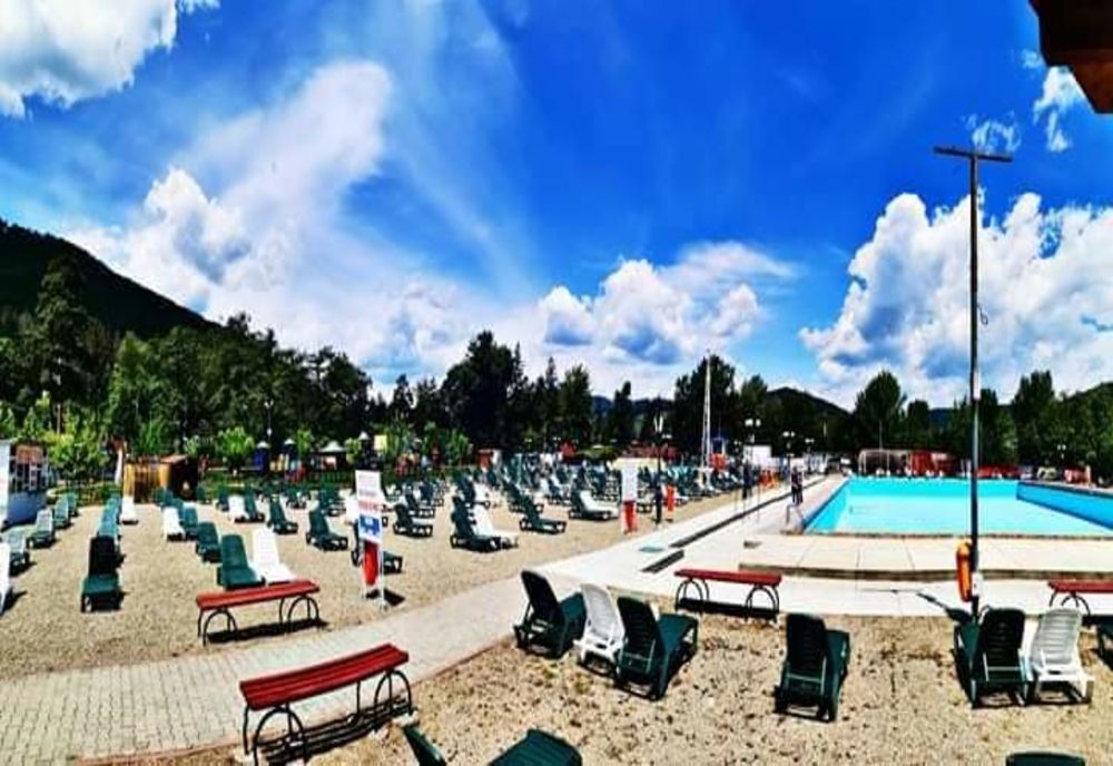 Maxim 100 de persoane în bazinul olimpic din Ștrandul Tineretului