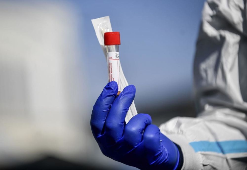 Peste 1.400 de cazuri noi de coronavirus. Ce se întâmplă în judeţe