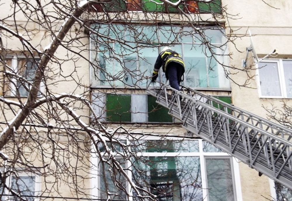 Găsit mort în casă! Avea doar 46 de ani